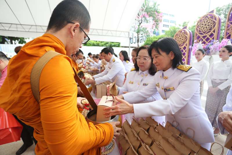 IMAGE - 3996