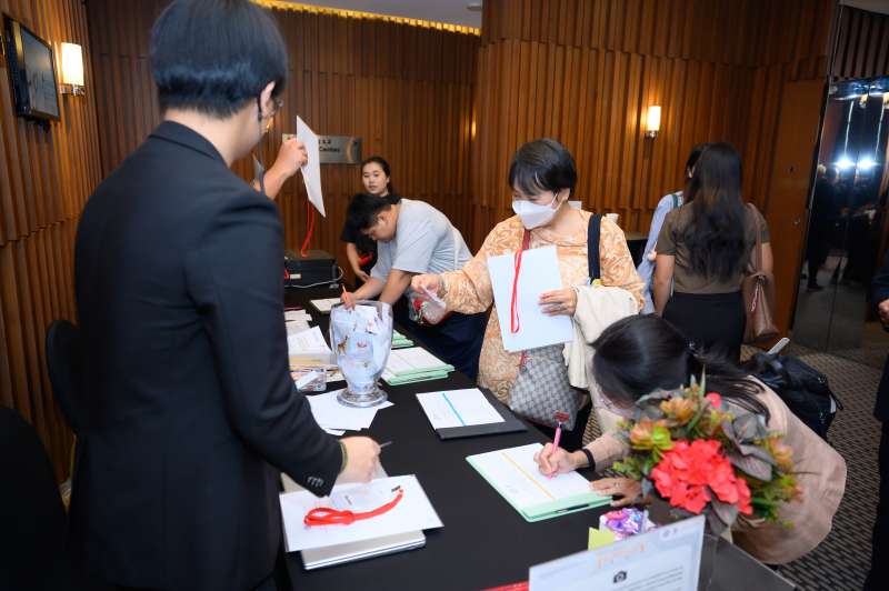 IMAGE - 4218